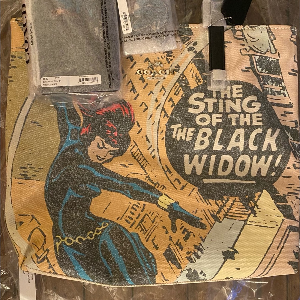 NWT! Coach RARE Marvel Black Widow collector 3 set- drop price ! FINAL - Picture 6 of 15